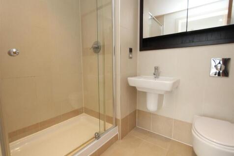 Ensuite.JPG