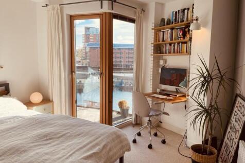 6 - second bedroom.jpeg