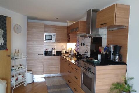 7 - kitchen.jpeg