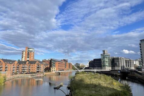 10 - Leeds Dock.jpeg