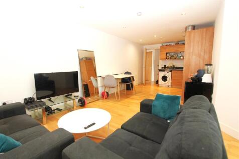 Living Room 2.JPG