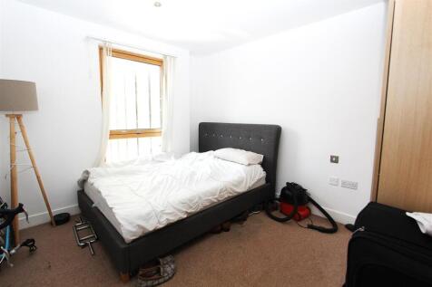 Bedroom 2.JPG