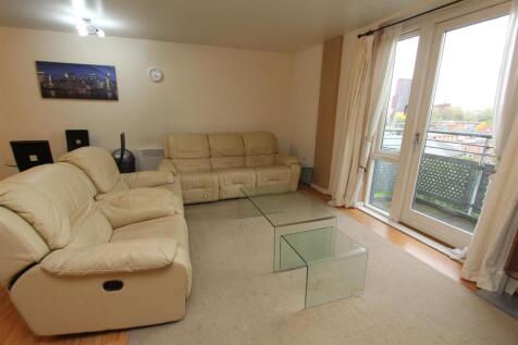 livingroom2.JPG