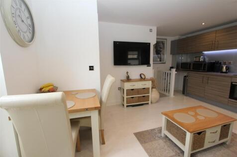 Living Room2.JPG