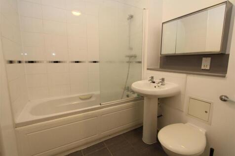 Bathroom.JPG