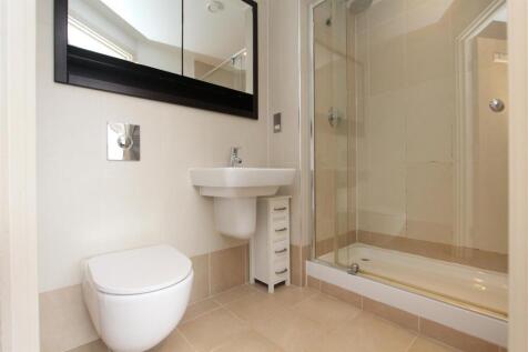 Ensuite.JPG
