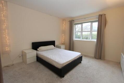Master Bedroom.JPG