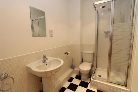 Ensuite.JPG