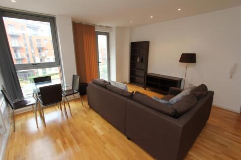 livingroom2.JPG