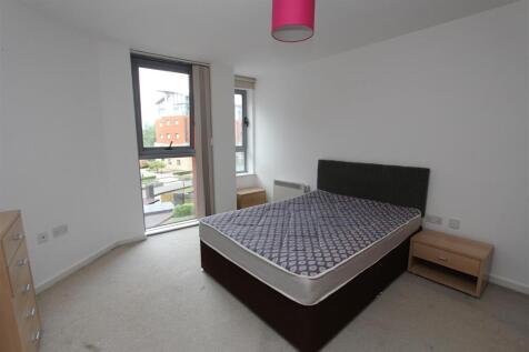 Bed1.JPG