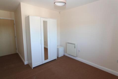 Bedroom 2.JPG