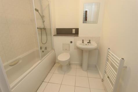 Bathroom.JPG
