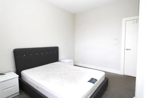 Bedroom 2 .JPG