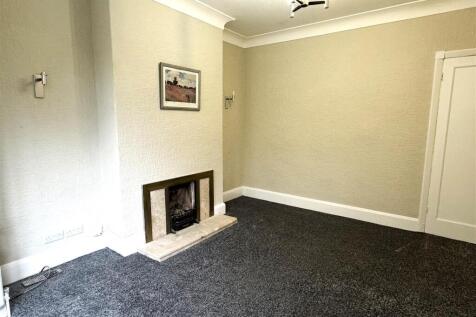 Living Room .jpg