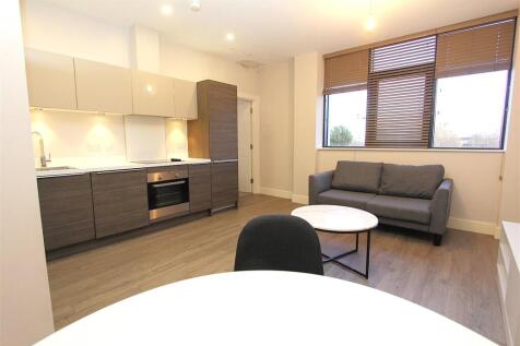 Living room 3.JPG