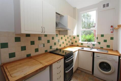 Kitchen3.JPG