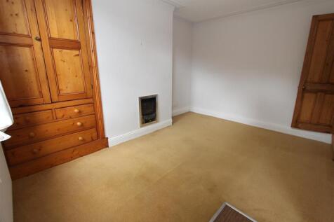 Living room2.JPG