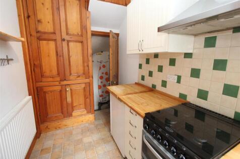 Kitchen 2.JPG