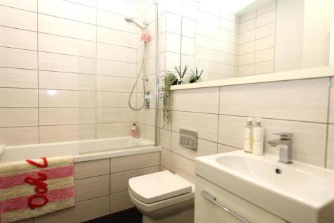 Bathroom.JPG