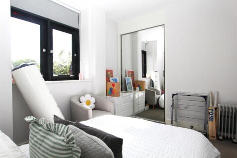 Bedroom 2.1.JPG