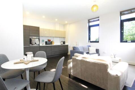 Living Room 3 .JPG