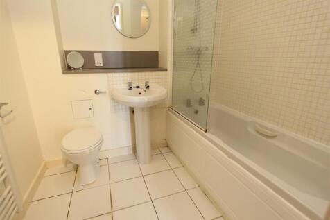 Bathroom.JPG