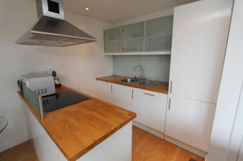 Kitchen.JPG