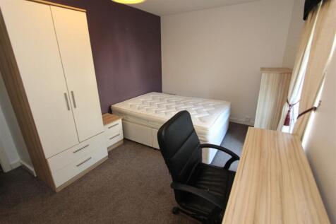 Bedroom 2.JPG