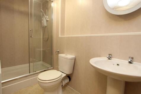 Ensuite 2.JPG