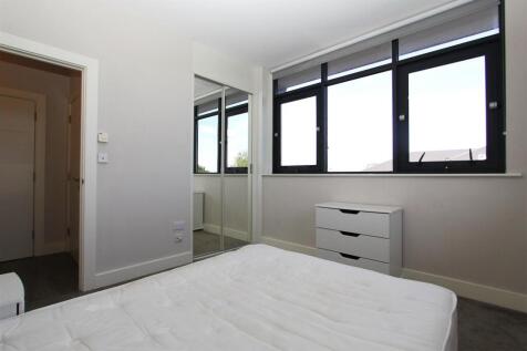 Bedroom 2.JPG