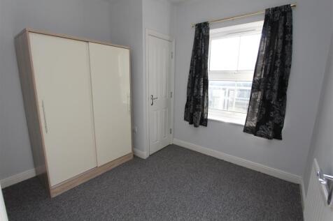 Bedroom 2.JPG