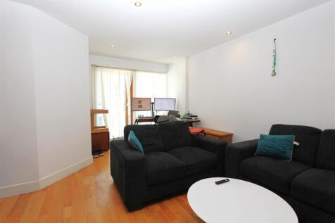 Living Room 3.JPG