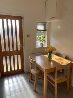 Kitchen Dining Area.jpg