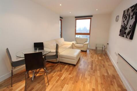 livingroom1.JPG