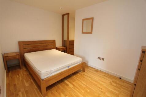 Bedroom.JPG