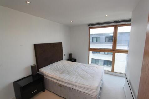 Bedroom.JPG
