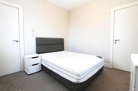 Bedroom 2.JPG