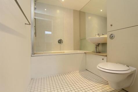 ensuite.JPG