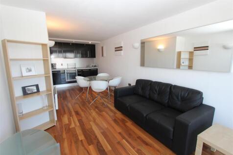 Living room1.JPG