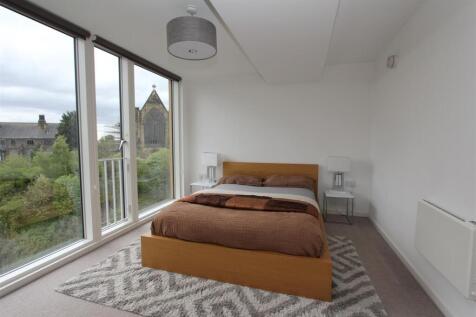 Bedroom.JPG