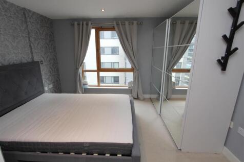 Bed1.JPG