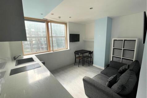 Living room 2 .jpg