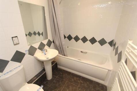 Bathroom.JPG