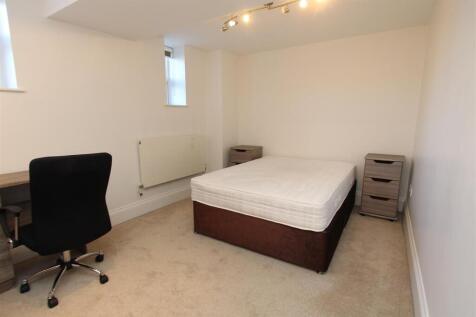 Bed2.jpg