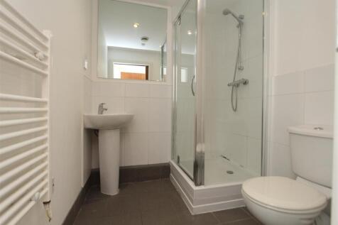 Ensuite.JPG