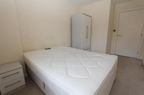 Bedroom.JPG