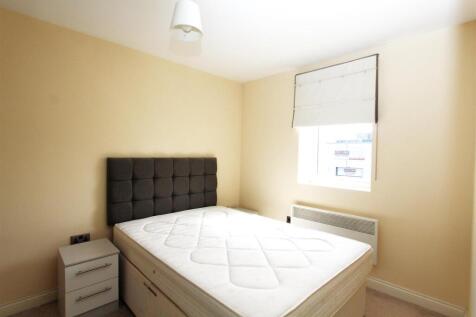 Bedroom 1.jpg