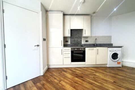 Kitchen 2 .jpg