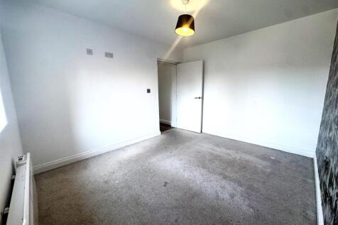 Primary Bedroom.jpg