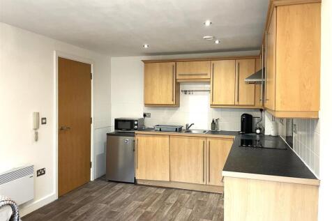 Kitchen edit.JPG